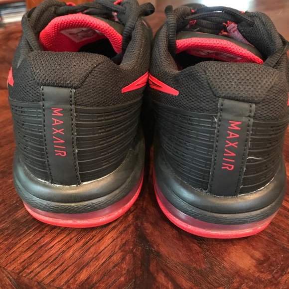 Nike Shoes - Picture 4 of 5